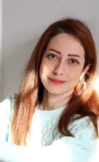 Headshot of Neshat Etemadian