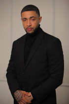 Headshot of Christopher Grant